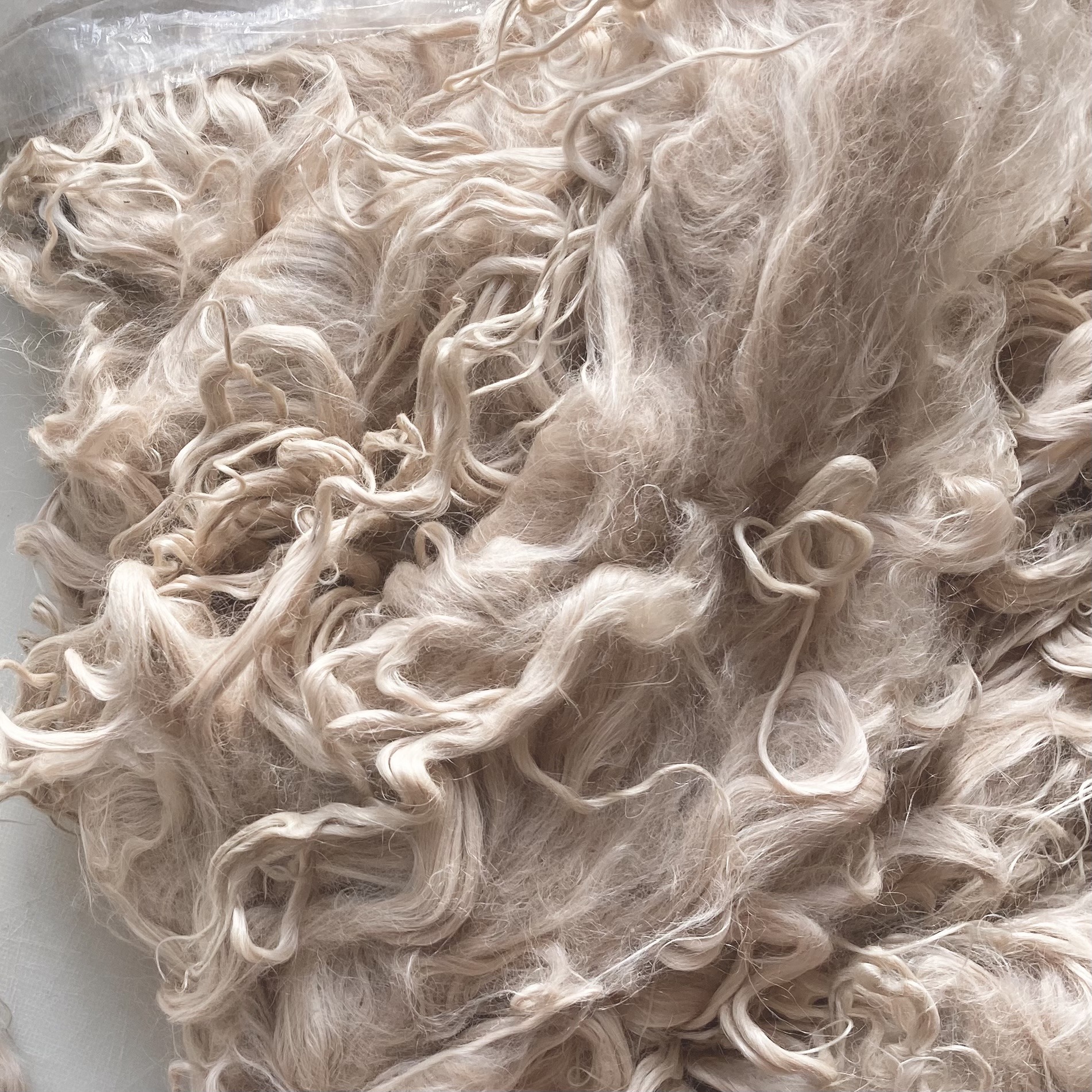 Suri Alpaca Extra Long Fleece for Dolls Wigs or Hand Spinning - Image 2