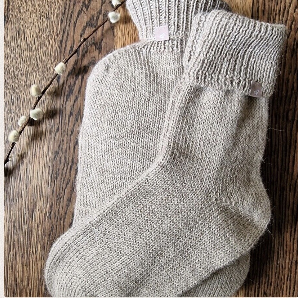 Silky 100% alpaca hot water bottle and socks - Image 1